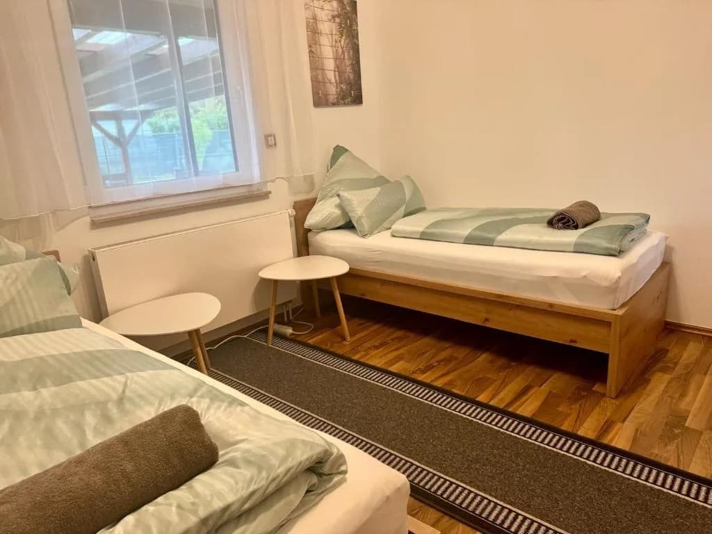 Ferienwohnung Modern für VIP Urlaub für Monteure • Garten, Terrasse & 3 Schlafzimmer image 1