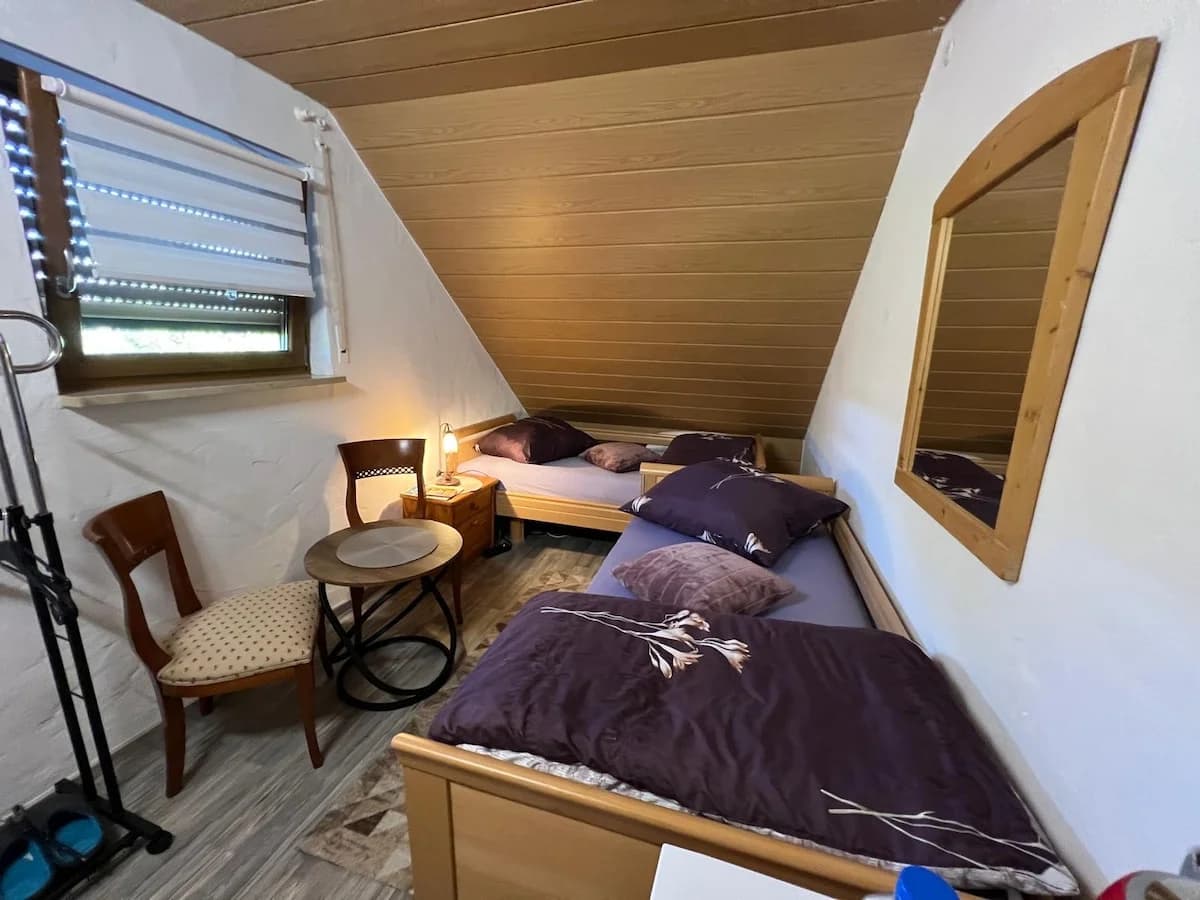 1-Zimmer Wohnung im DG • Top Lage Volkach image 1