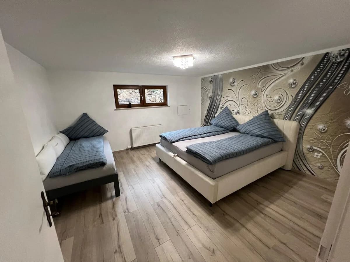 Gemütliche Wohnung in Volkach • UG mit privatem Garten • Begehrte Lage image 1